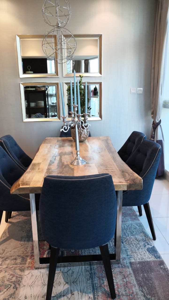 Dining table 40