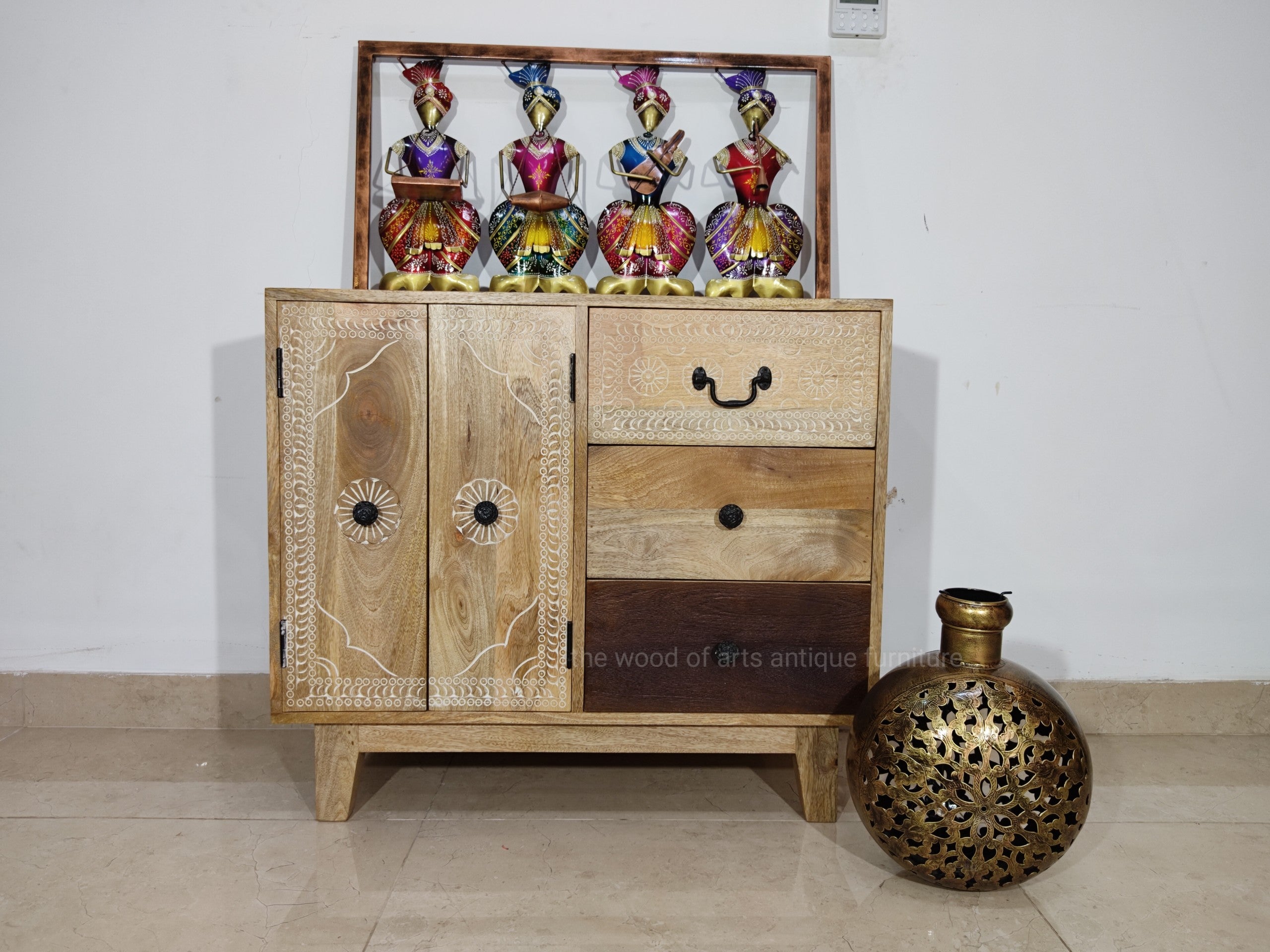 Sideboard and Buffet table 33