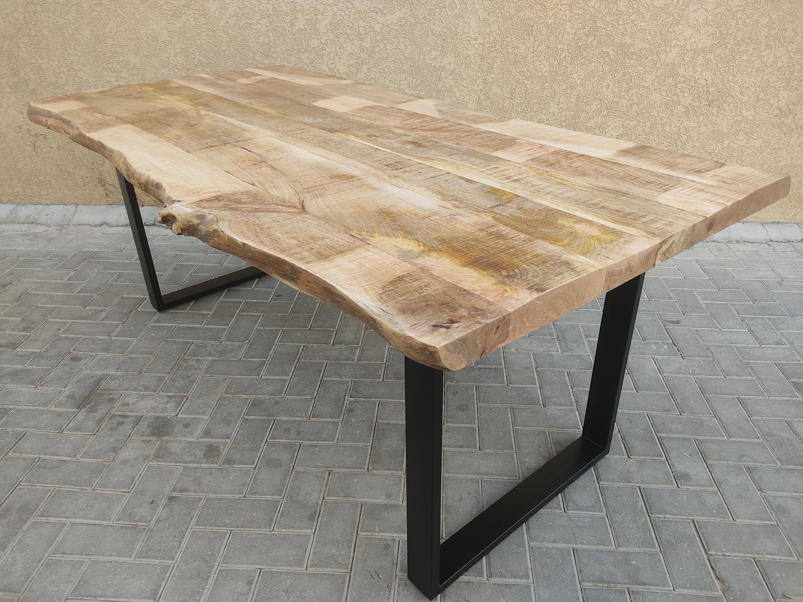 Dining table 32