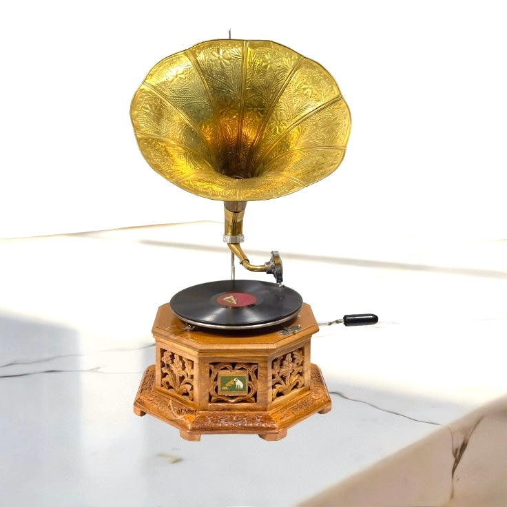 Functional antique Gramophone