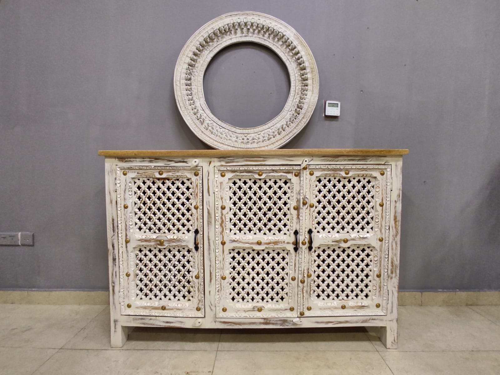 Sideboard and Buffet table 39