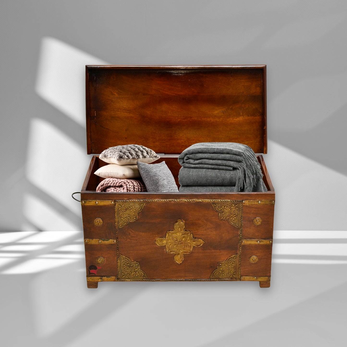 Luxury storage trunk Abu Dhabi
Handcrafted wooden trunk Sharjah
Handcrafted solid natural wood trunk box Abu Dhabi
wooden hand made Storag box for home UAE