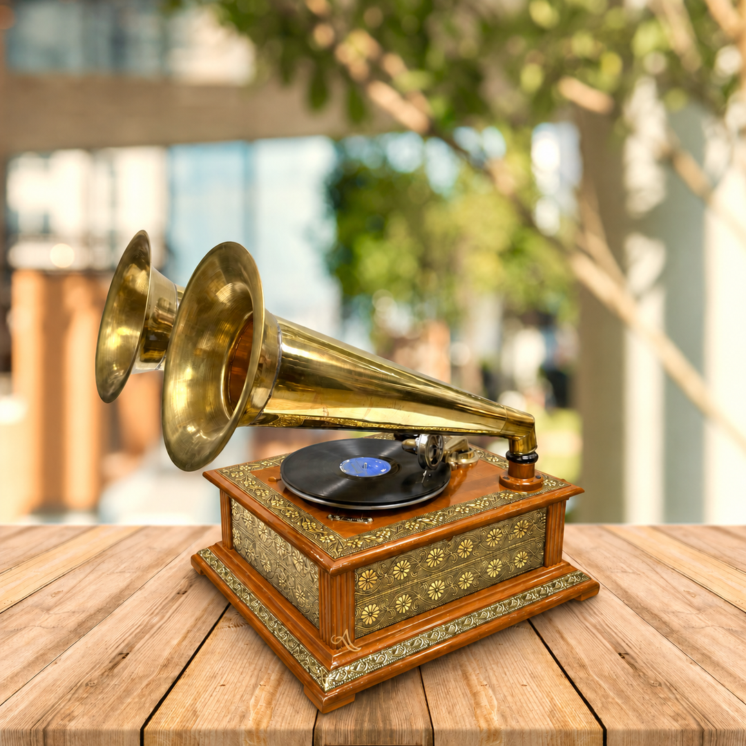 Working vintage Gramophone with 2 speaker with brass fitted work