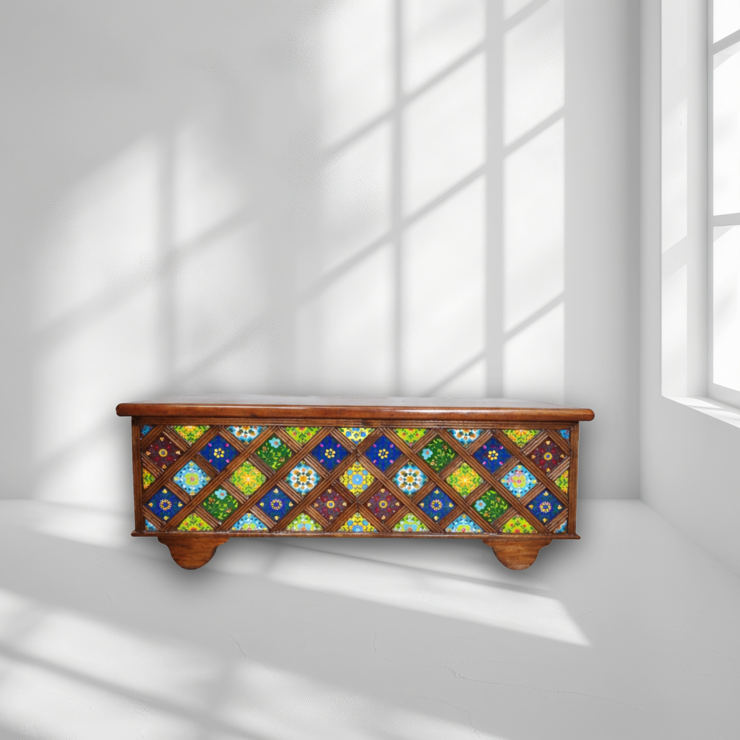 صندوق خشبي مع صندوق تخزين مع مفتاح تشغيل