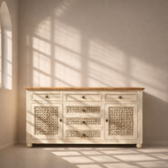 خزانة جانبية من خشب الشيشام مع منحوتة يدوياً 