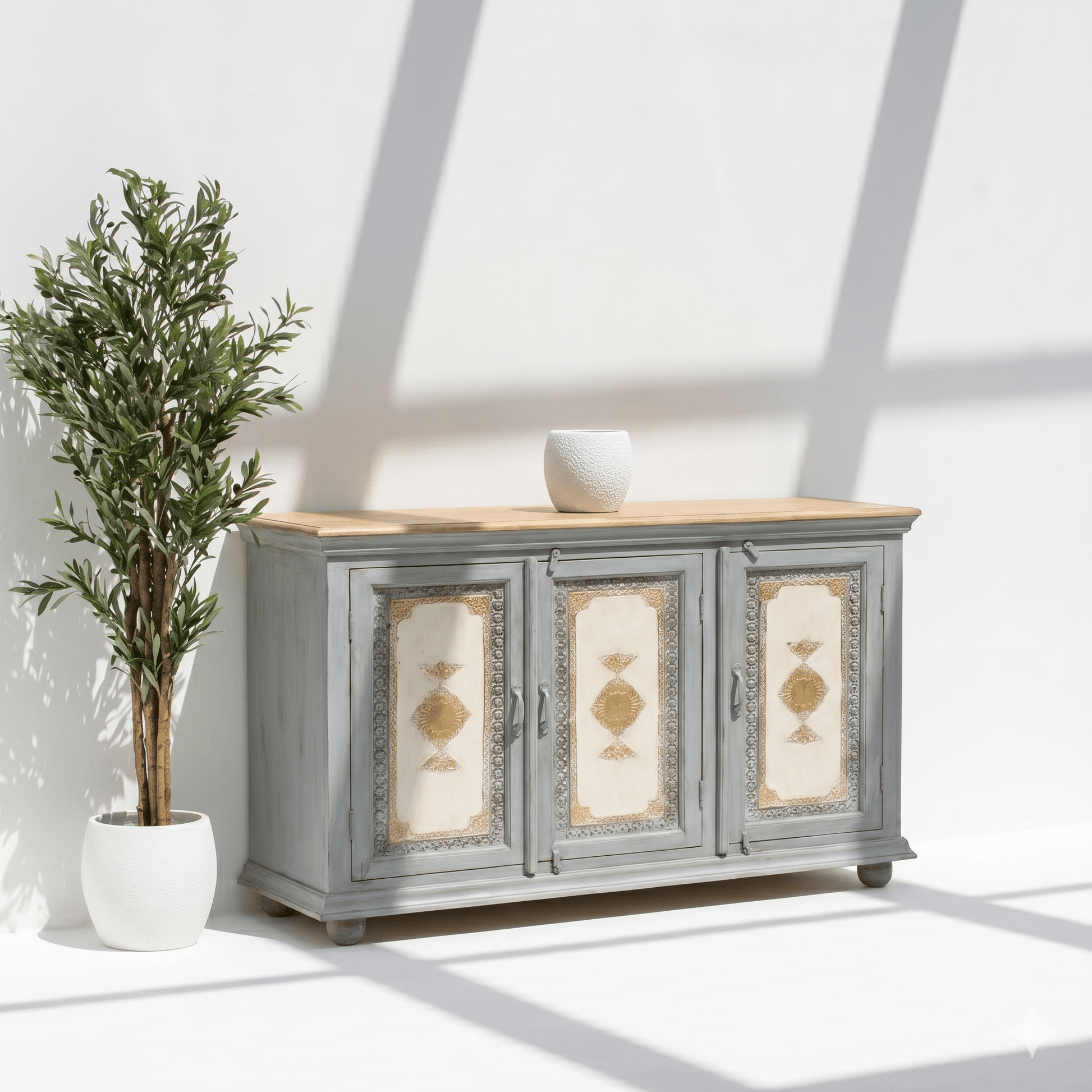 Solid wood sideboard with rustic finish with 3 storage box
