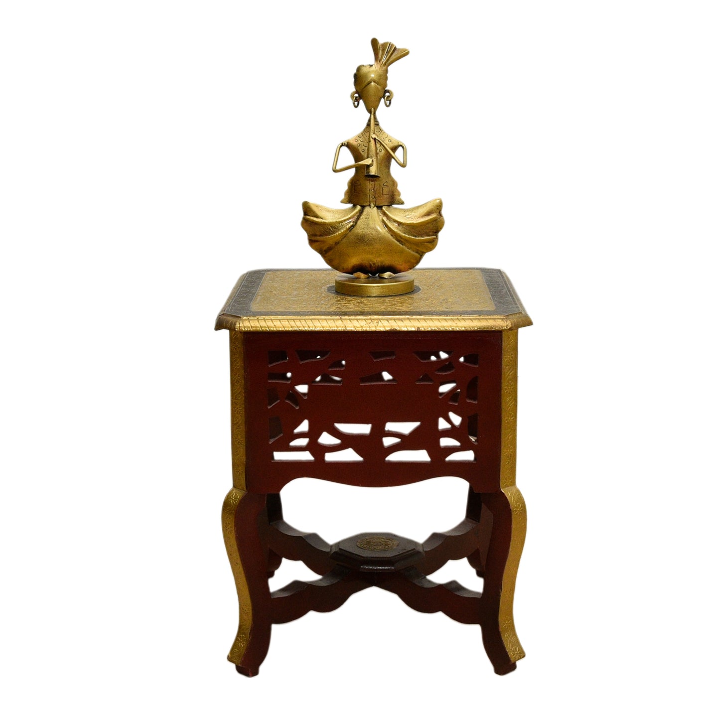 Solid wood antique side table Ajman
Traditional wooden side table Umm al Queen
Tlassic antique side table Ajman