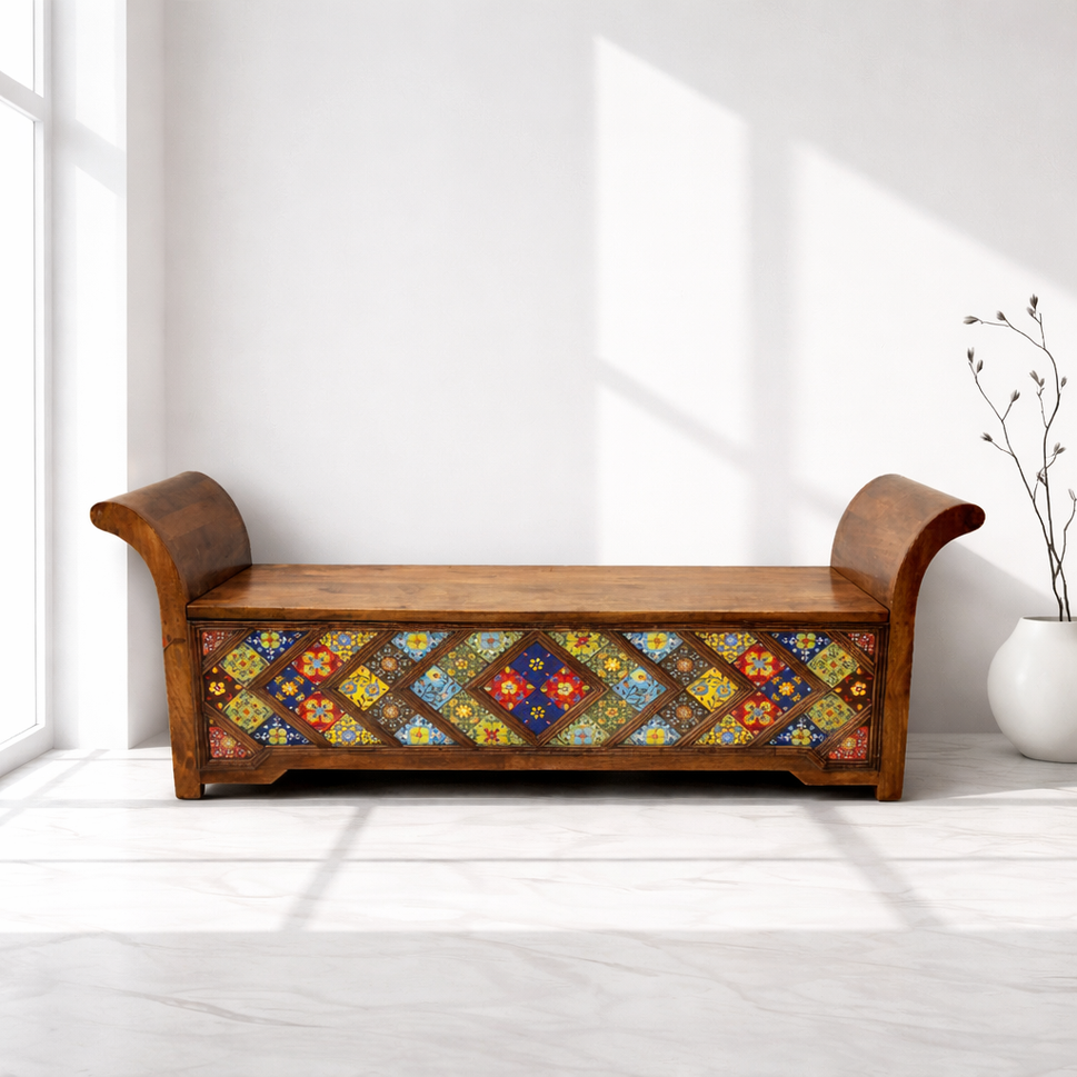مقعد أريكة مصنوع يدويًا من خشب الشيشام مع زخارف فسيفسائية من الإمارات العربية المتحدة