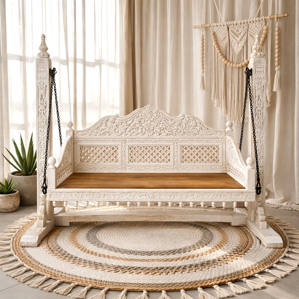 أرجوحة تقليدية مصنوعة يدوياً من الخشب الصلب | دبي