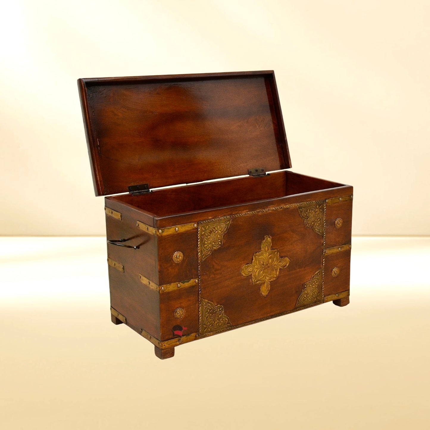 Decorative hand made wooden chest Oman
Decorative vintage storage chest Qatar
Brass work storage trunk Muscat