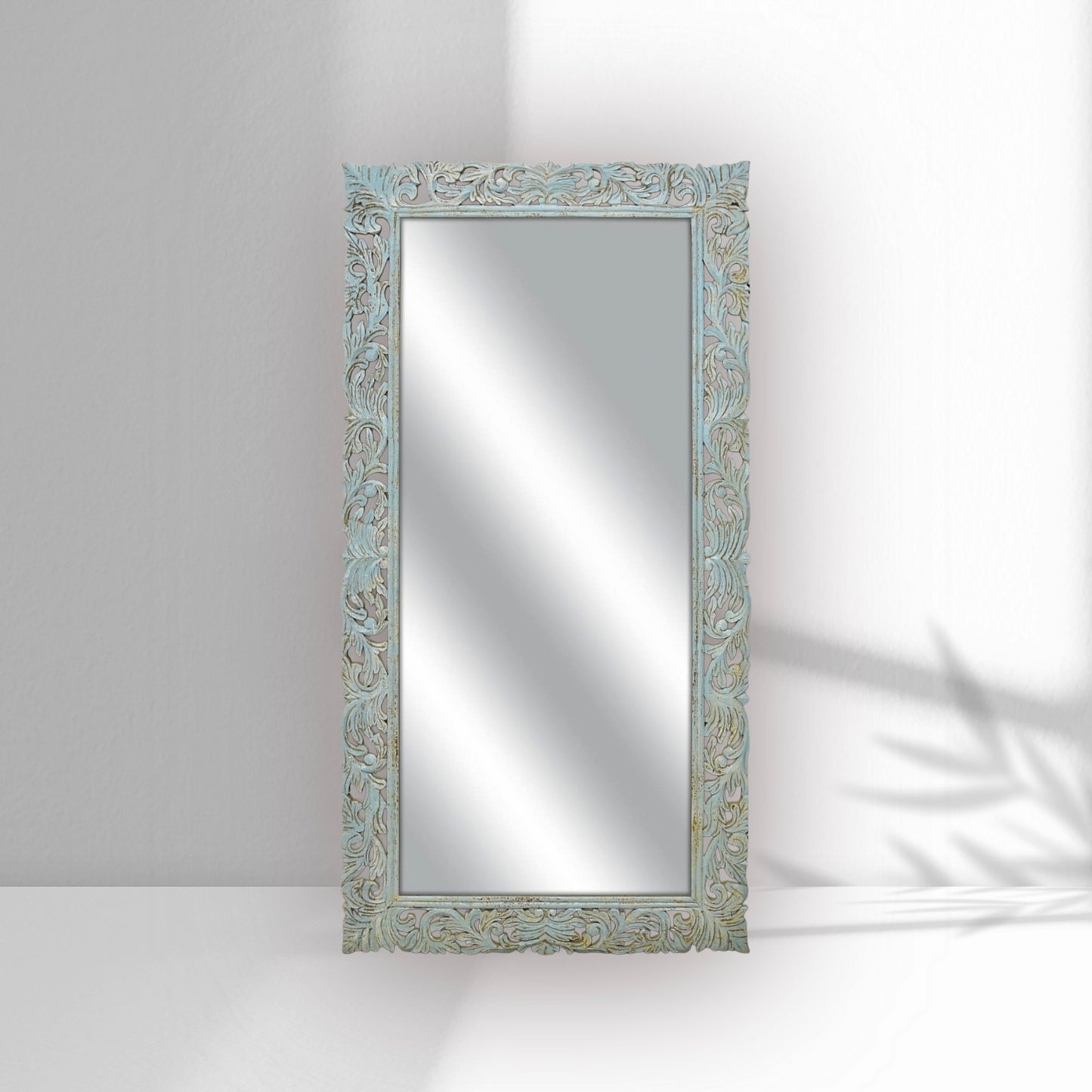Hand carved mirror Muscat Oman
Wooden mirror Doha Qatar
Decorative mirror Bahrain
Luxury mirror UAE