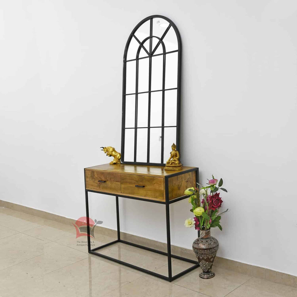 Consoles table with Mirar frame